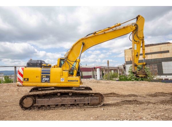 Excavator senile Komatsu PC 290LC-11 de vanzare